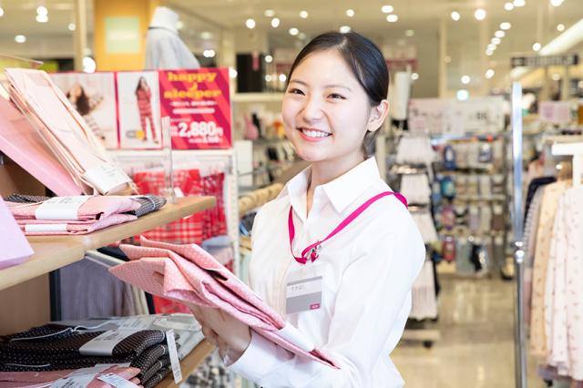 イオン本牧店　イオンリテール（株）