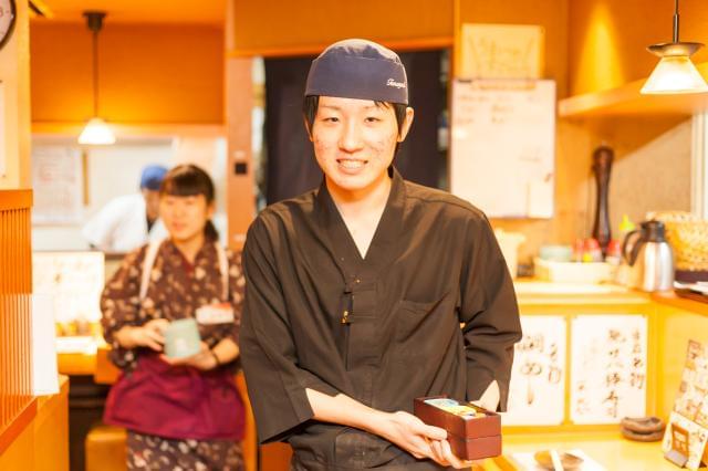 チームワークを深め、ワイワイ楽しく働きましょう!