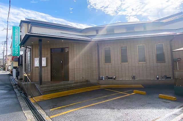 勤務先は「貝塚」駅から徒歩3分の駅チカ♪
マイカー通勤可&無料駐車場も完備しています。