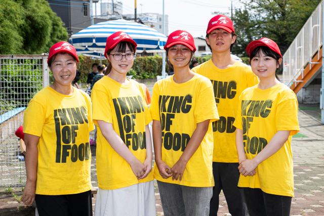夏休みのバイトは山田うどんで!
仲間と一緒にワイワイ楽しく働きませんか。