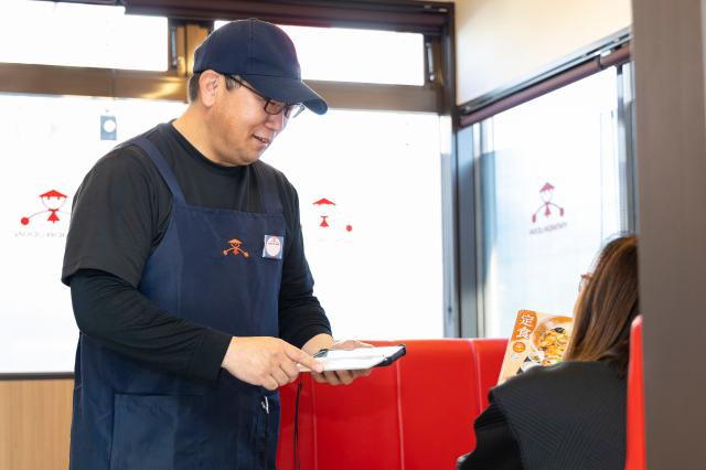 【週2日、1日3H〜】予定が立てやすいお仕事♪食事補助制度あり！ホールスタッフ