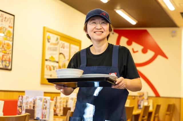 【家庭×仕事で充実♪】ムリせず働ける職場なら、山田うどんですよね！ホールスタッフ