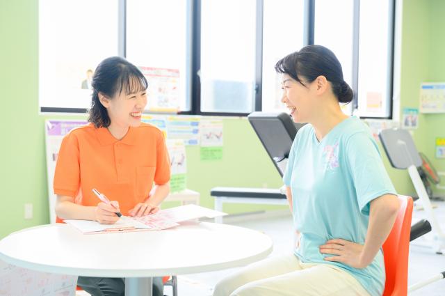 【カーブス大田原美原】運動経験不問/日曜・祝日お休み/キャリアアップ制度充実/産休・育休実績多数フィットネスクラブの運動サポート、事務（健康管理）、受付など