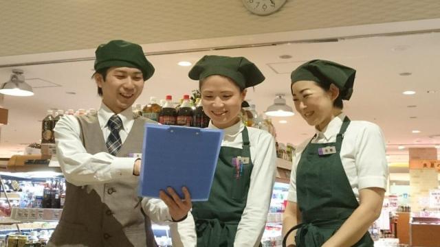 将来的には契約社員や正社員も目指せる環境。
腰を据えて働きたい方は気軽にご相談ください。