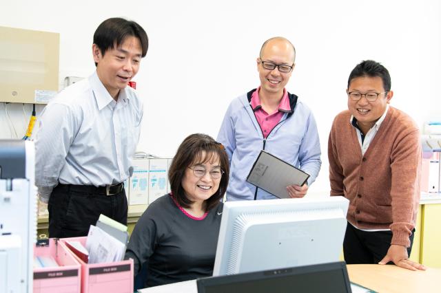 当日の急なお休みにも対応しますので、子育て中の方でも安心して始められますよ！ブランクある方もOK！訪問ヘルパー