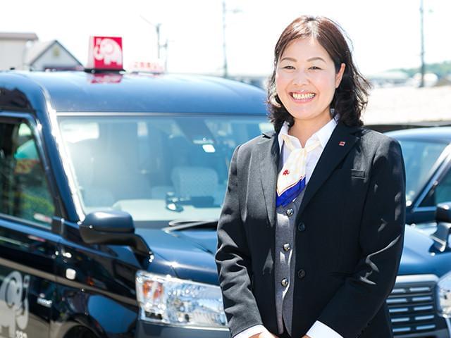 車内カメラ、カーナビ、GPS、タクシー防護板など安心して運転して頂くための取組を行っています。