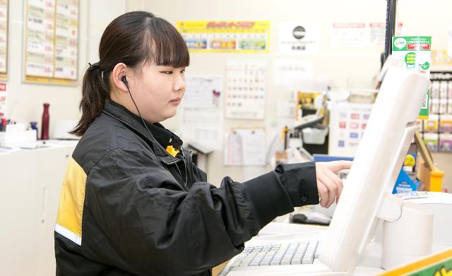 御坊インター店／イエローハットでのレジ・販売／未経験歓迎／資格・経験不問／時間・曜日相談OK！イエローハットでのレジ・販売スタッフ