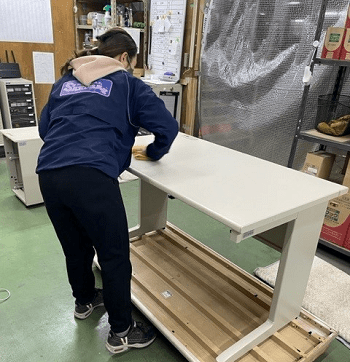 倉庫内は一部冷暖房完備で快適♪
休憩室もあるなど、職場環境は充実しています。