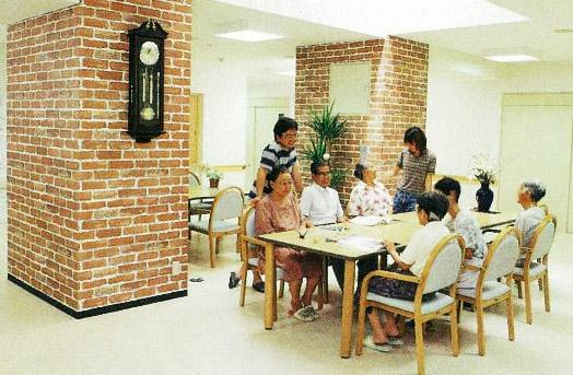 「気賀駅」の徒歩圏内にある当施設♪
もちろん、交通費規定支給で、車通勤もOKですよ◎