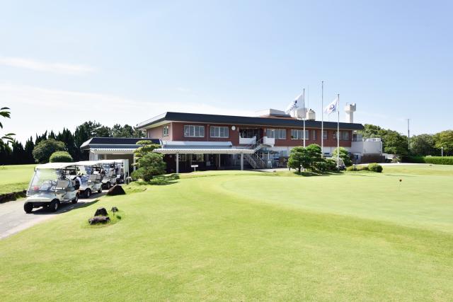 今年60周年を迎える老舗ゴルフ場です