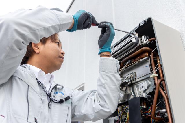 ガス機器のメンテナンス◆職務経歴不問◆創業50年以上の安定感◆有給取得率ほぼ100%でオフも充実◎サービスエンジニア（ガス機器の修理・保守・点検）