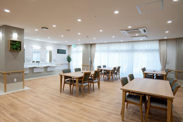 介護付有料老人ホームでの調理スタッフ。若手〜シニア活躍中！「好き」を仕事に！厨房長