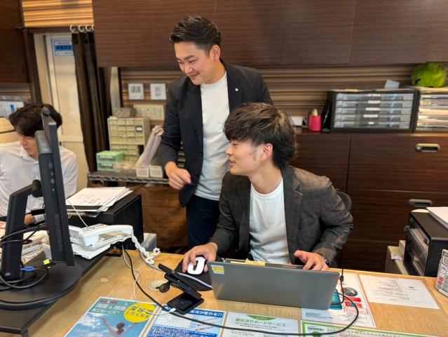 100%反響営業/ノルマ・飛び込みなし/完全週休2日/年間休日119日/残業月20h以下/転勤なしminiminiのルームアドバイザー