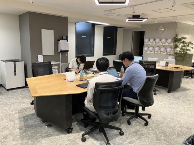 【受付事務スタッフ】1日5時間〜・週3日〜OK！枚方モールの運営事務所でのお仕事です枚方モール運営オフィスでの受付事務