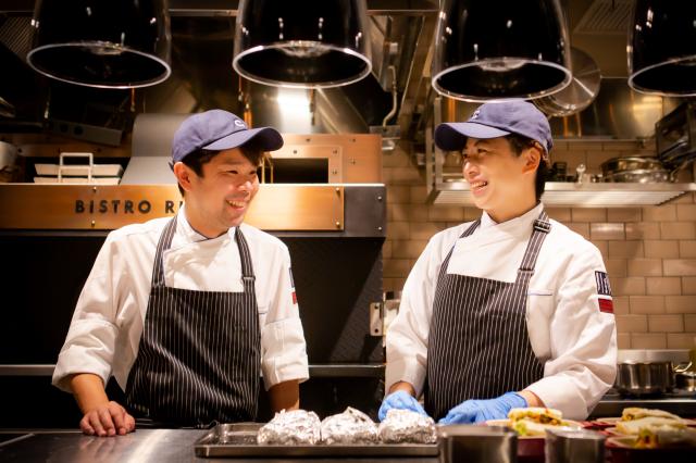 高時給1400円〜『ザ シティ ベーカリー』運営レストランキッチンスタッフ／1日5H〜×週2日〜OKレストランのキッチンスタッフ