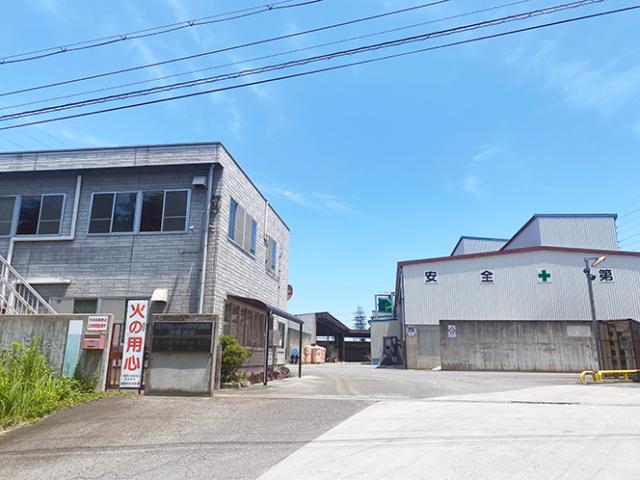 【湖南市】【配送ドライバー】＼ガラスびん原料の運搬業務／大型免許を活かせる！残業ほぼナシ◎大型トラック配送ドライバー