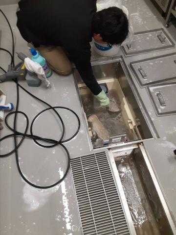 重労働では、ありませんので、気軽に応募
してください。