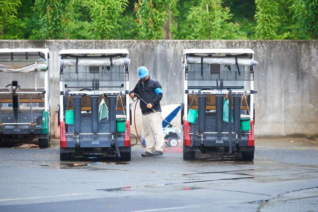 現在20代〜40代の男女が活躍中! チームワークも良好◎
皆で助け合いながら仕事に励んでいます!
