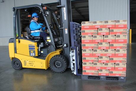 【実務未経験OK】フォークの資格を活かすチャンス☆コカ・コーラ社製品の仕分け作業倉庫内フォークリフトスタッフ