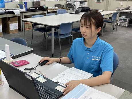 ＜創業55年の安定企業＞事務・倉庫内作業（正社員）求人◎フォークリフト資格は入社後に会社全額負担で取得可