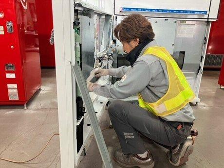 未経験歓迎!機械いじりやDIYの感覚を活かせる“モノづくり”のバイトです!
