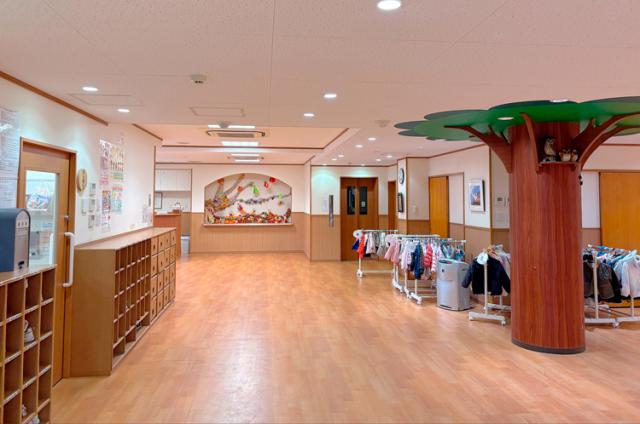 平成26年に開園した当園。29年には園舎の増設も行い、
機能的で働きやすいと好評をいただいています！