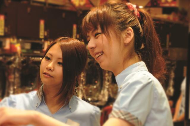 スキマ時間を有効活用♪＜未経験・初日から時給1230円＞快適環境・働きやすさバツグン♪週2日〜OKパチンコ・スロットの店内清掃