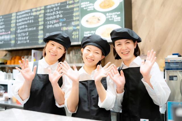 ホリーズカフェ　三宮センタープラザ店