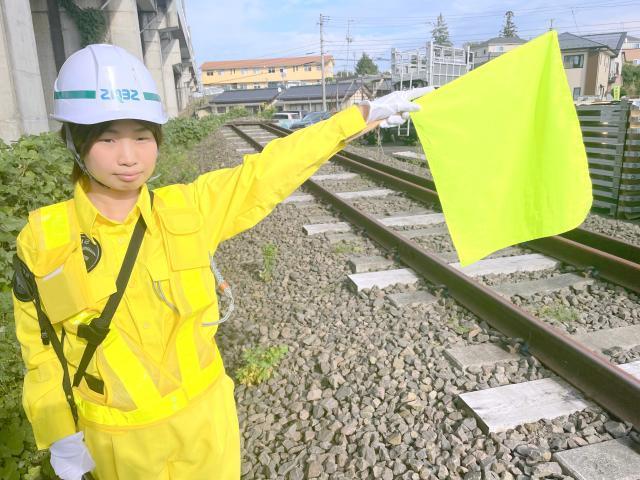 資格取得・更新費用は全額会社負担!
資格が取れるまでは交通誘導のお仕事をお任せします。