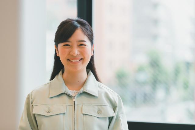 引戸枠の加工梱包作業！20代〜40代の男女活躍中★
人気の日勤のお仕事！