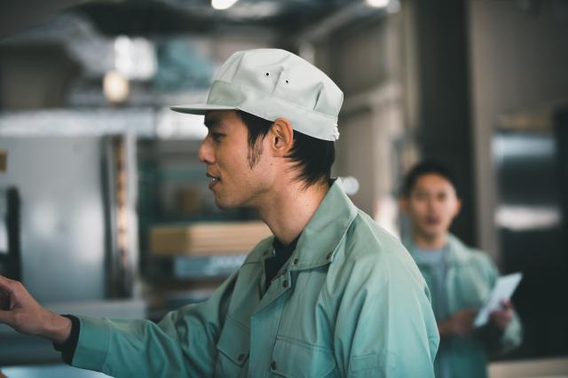 自社正社員登用あり！3交替勤務制★車通勤OK！結束バンドの製造オペレーター業務