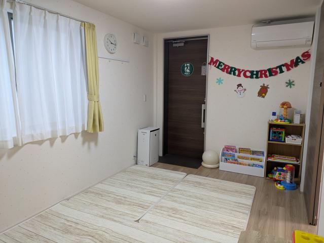 クリニック併設の病後児保育室で働く保育士／子どもたちの「もう少しで元気！」を支える仕事です！保育士