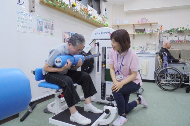 昇給、賞与、社会保険完備など待遇充実！
腰を据えて働きませんか。