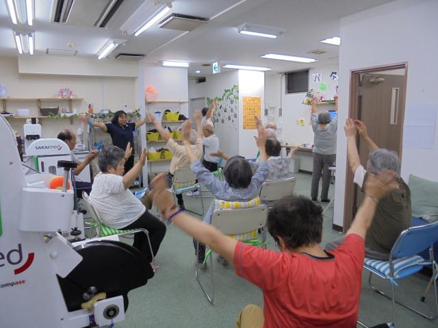 昇給、賞与、社会保険完備など待遇充実！
腰を据えて働きませんか。