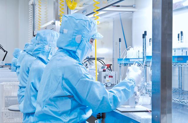 交通費の規定支給アリ!
マイカー通勤可&無料駐車場も完備しています◎