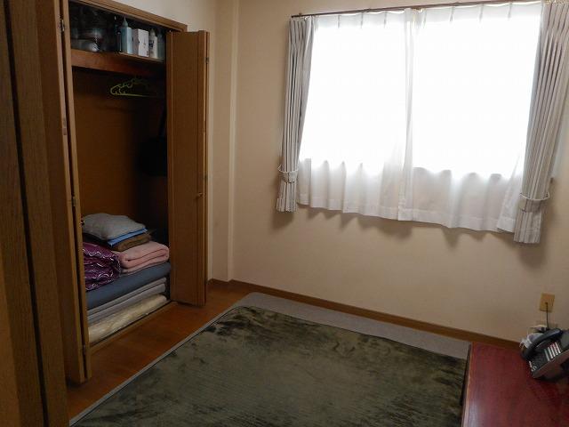 もともとキレイな事務所・当直室になります！
身体に無理なく、1日3時間・週3日〜ご相談ください。