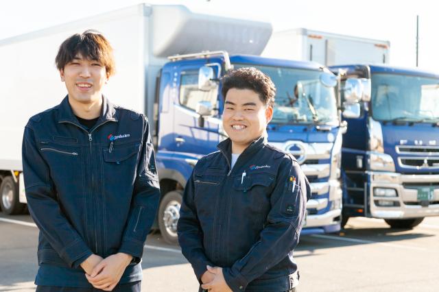 先輩たちに聞いてみた「うちの会社のココがオススメ！」