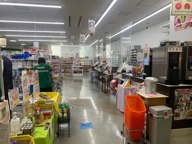 ドアの開閉が無い県庁内なので一年中冷暖房の中で勤務できます！