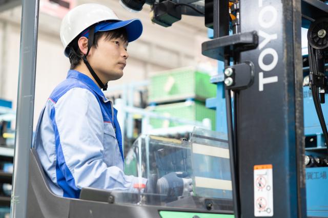 複数のチームがあり、1チーム10名程の体制。
仲間と協力し合って味わう達成感は最高ですよ。