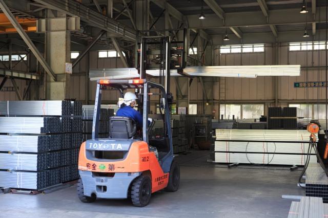 ＊建築用鋼製下地材のパイオニア＊
高品質なものづくりで、近代建築の発展に貢献しています。