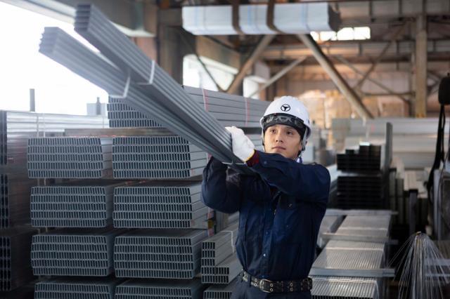 ＊入社後の流れ＊
2〜3ヶ月は教育期間、先輩がしっかり指導します。