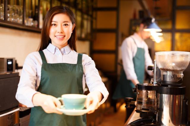 定着率に自信あり!カフェスタッフとして正社員デビューしませんか?
