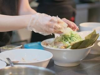 味はもちろん、トッピングの美しさも追求♪
一杯のラーメンに、まごころを込めます。