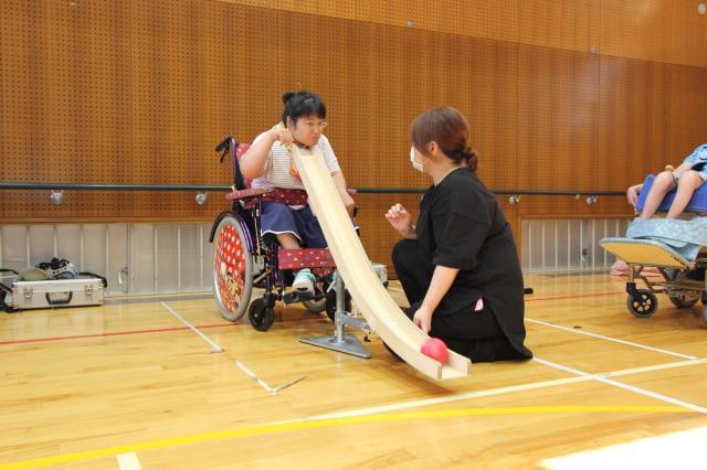 女性活躍中!お子さんの学校行事など考慮します◎
希望休・有給休暇もきちんと取れますよ。
