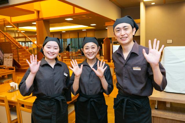 ＼未経験OK！／ルートイングループで働く★週3日〜｜まかない制度あり居酒屋ホールスタッフ