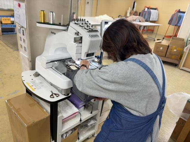 アパレルに特化した物流サービスを提供する企業です。