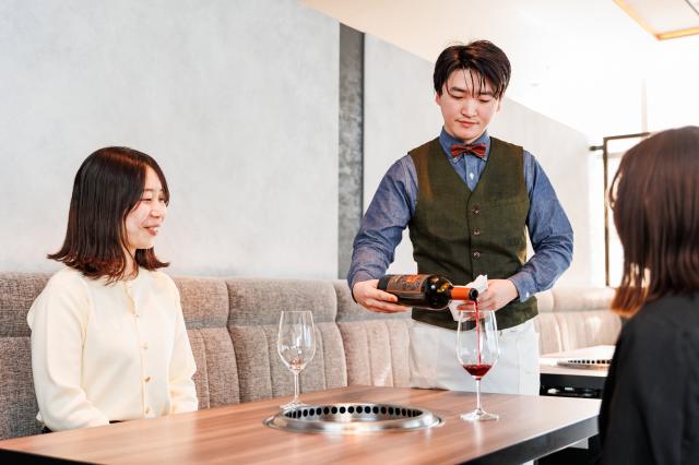 学生・フリーター活躍中!
真心こめたおもてなしで極上の時間を提供している焼き肉店です。