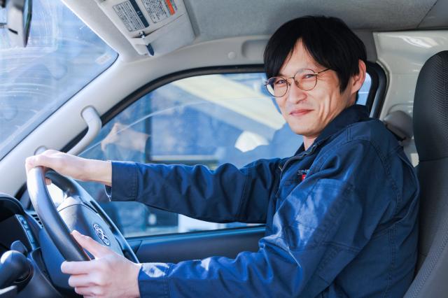 「未経験でもOK！社長や先輩に助けられながら私自身まだまだ勉強中です」（営業兼配送担当・30代男性）