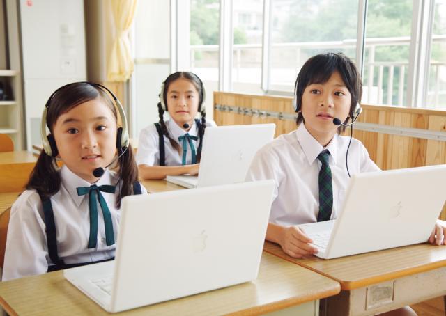 英語は話せなくても問題ありません◎
私たちと一緒に子どもたちの笑顔を守りませんか？