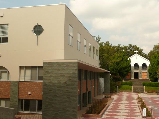 長期休暇中の勤務日数が少なめなのも、学校ならではの魅力◎
私生活と無理なく両立できる環境です。